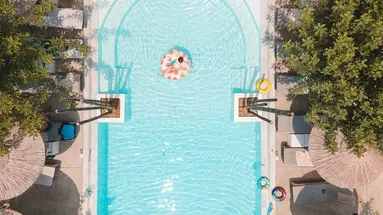 Hotel Crystal Waters