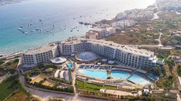 Hotel db Seabank Resort & Spa