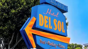 Hotel del Sol