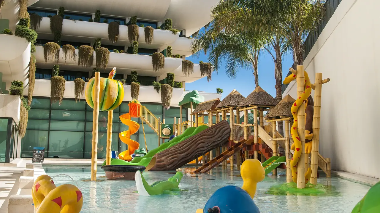 Hotel Deloix Aqua Center