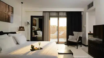 Hotel Dion Palace
