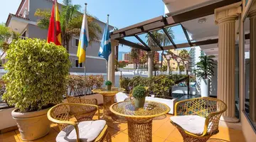 Hotel Don Manolito