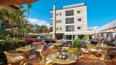 Hotel Don Manolito