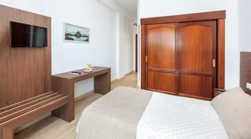 Hotel Don Manolito