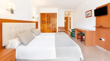 Hotel Don Manolito