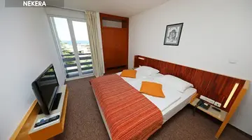HOTEL DONAT