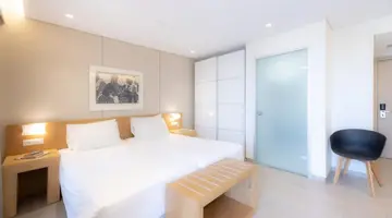 HOTEL DORIAN INN