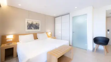 HOTEL DORIAN INN
