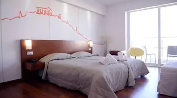 HOTEL DORIAN INN