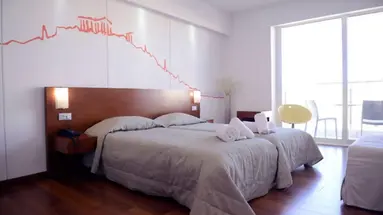 HOTEL DORIAN INN