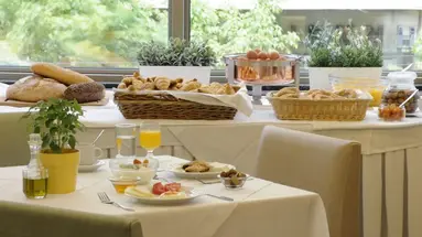 HOTEL DORIAN INN