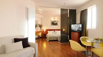 HOTEL DORIAN INN