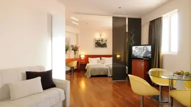 HOTEL DORIAN INN
