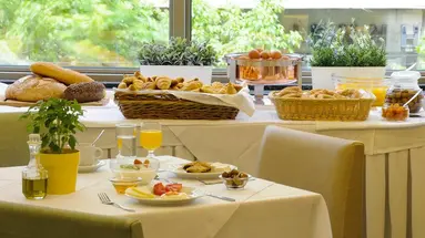 HOTEL DORIAN INN