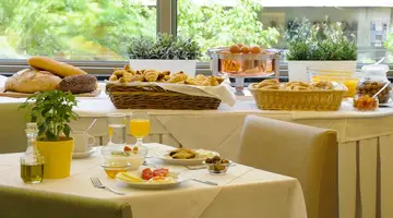 HOTEL DORIAN INN