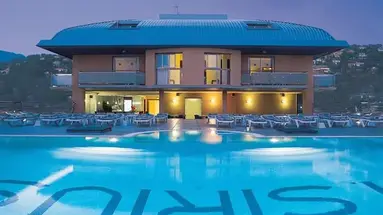 HOTEL DWO SIRIUS