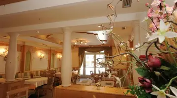 Hotel e Residence Canada