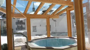 Hotel e Residence Canada