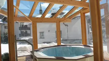 Hotel e Residence Canada
