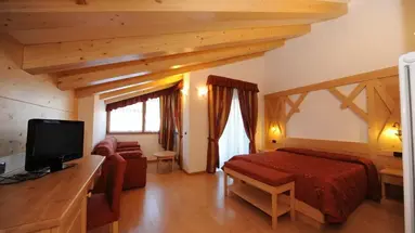 Hotel e Residence Canada