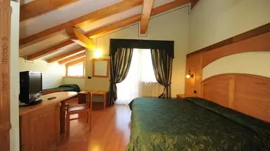 Hotel e Residence Canada