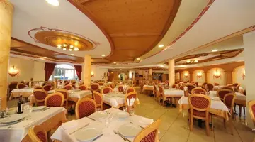 Hotel e Residence Canada