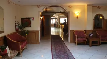 Hotel e Residence Canada
