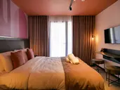 Hotel Eleven by Warren Collection
