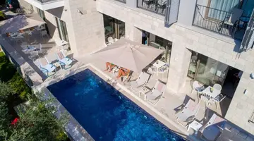 Hotel Eleven