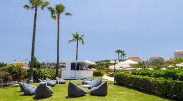 Hotel Emerald by Azul
