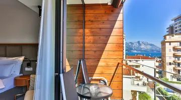 HOTEL FAGUS BY AYCON