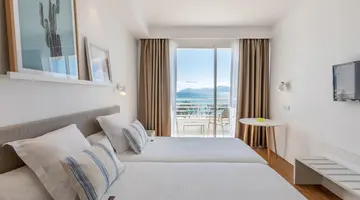 Hotel Ferrer Concord