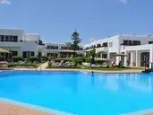 Hotel Geraniotis Beach