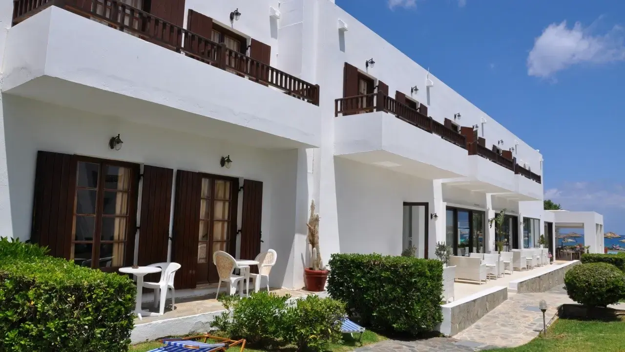 Hotel Geraniotis Beach