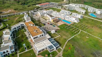 Hotel Geraniotis Beach
