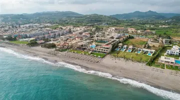Hotel Geraniotis Beach