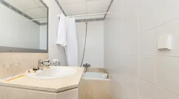 Hotel Globales Calan Blanes
