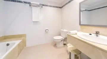 Hotel Globales Calan Blanes