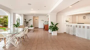 Hotel Globales Calan Blanes