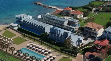 Hotel Golden Coast Resort