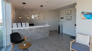 Hotel Golden Coast Resort