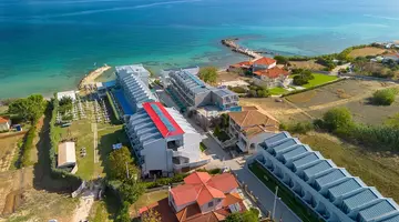Hotel Golden Coast Resort
