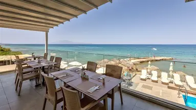 Hotel Golden Coast Resort