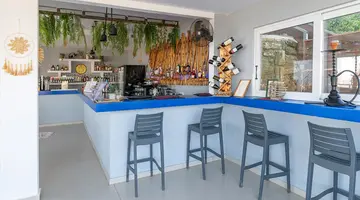 Hotel Golden Coast Resort