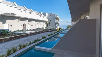 Hotel Golden Coast Resort