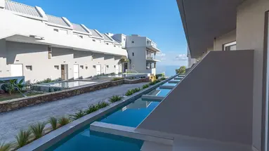 Hotel Golden Coast Resort