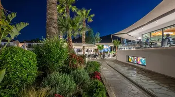 Hotel Golden Coast