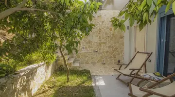 Hotel Grand Akrotiri