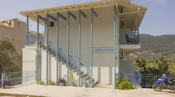 Hotel Grand Akrotiri