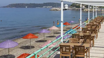 HOTEL GRAND EFE